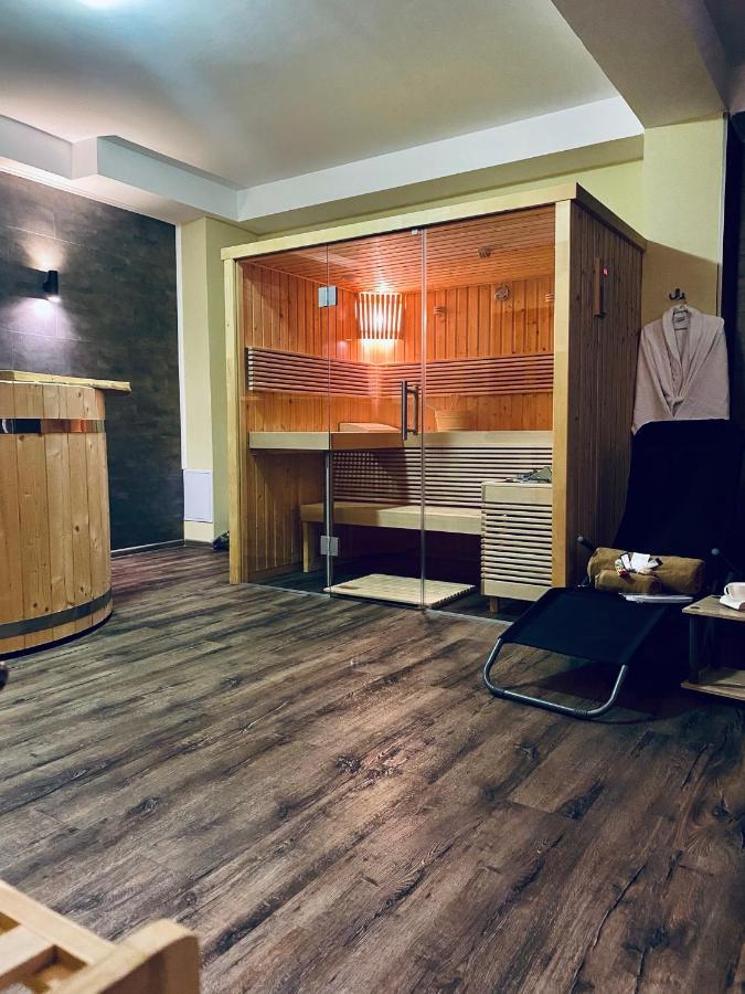 לינה וארוחת בוקר Casa Ankeli בוסטאני