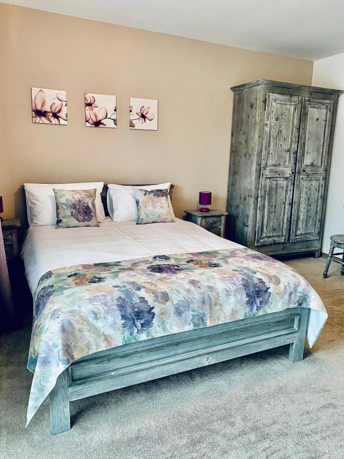 לינה וארוחת בוקר Casa Ankeli 3*